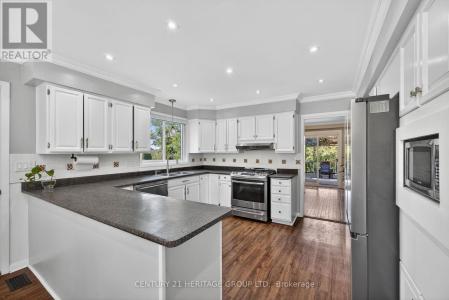 83 FLETCHER STREET, Bradford West Gwillimbury (bradford), Ontario L3Z 1M1, Kanada