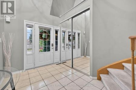 5 BOOTH STREET, Bradford West Gwillimbury (bradford), Ontario L3Z 0A3, Kanada