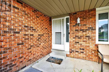 32 NORTHGATE DRIVE, Bradford West Gwillimbury (bradford), אונטריו L3Z 2H5, קנדה