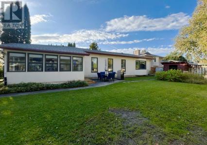 502 FLINDERS AVENUE, Fort Frances, Ontario P9A 3S4, Canada