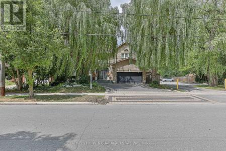 338 MCKEE AVENUE, Toronto (willowdale East), Ontario M2N 4E5, Canadá