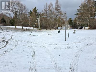 1043 LOBO DRIVE, Minden Hills (snowdon), オンタリオ K0M 2K0, カナダ