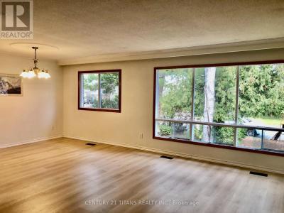 42 SCARBORO CRESCENT, Toronto (highland Creek), 安大略省 M1M 2J4, 加拿大