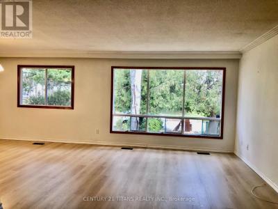 42 SCARBORO CRESCENT, Toronto (highland Creek), 安大略省 M1M 2J4, 加拿大