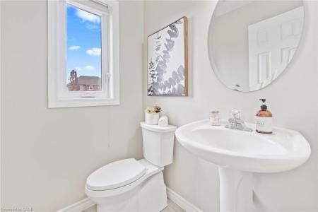 205 BRAITHWAITE AVENUE, Ancaster, Ontario L9G 5A6, Canada