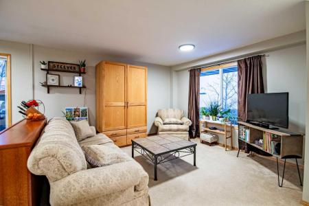 25054 SOUTH PINE LAKE ROAD, Rural Red Deer County, Alberta T0M 1R0, Canada