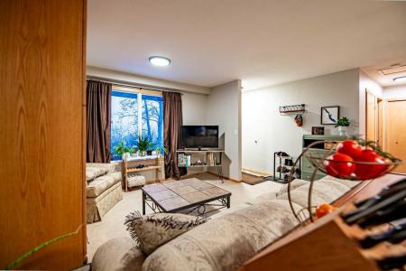 25054 SOUTH PINE LAKE ROAD, Rural Red Deer County, Alberta T0M 1R0, Canada