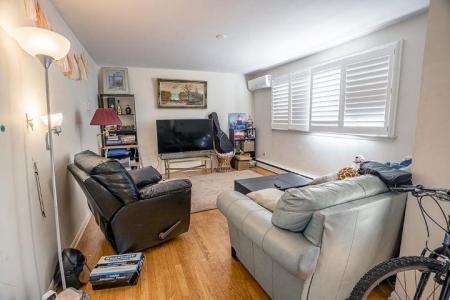 384 QUEEN STREET, Charlottetown, プリンスエドワード島 C1A 4E1, カナダ