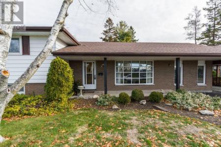 44 BURNS AVENUE, Quinte West (sidney Ward), 온타리오주 K8R 1G2, 캐나다