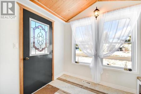 3 LARCH STREET, Highlands East (bicroft Ward), Ontario K0L 1M0, Canada