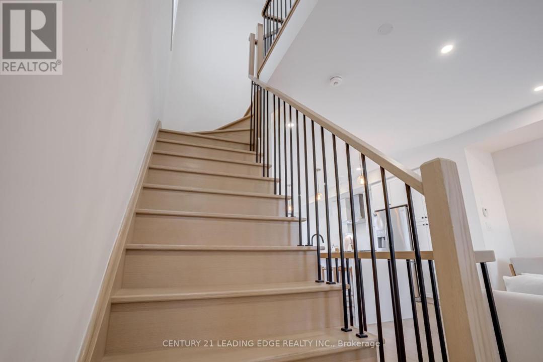 1645 SHINING STAR CHASE, Pickering (duffin Heights), Ontario L1X 0H9, Canada