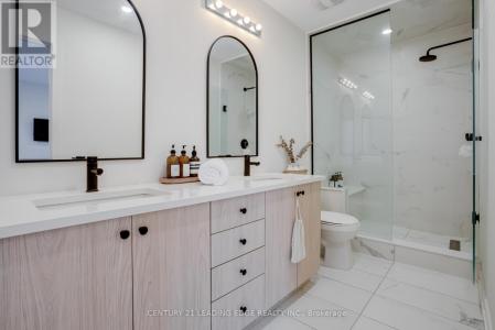 1645 SHINING STAR CHASE, Pickering (duffin Heights), Ontario L1X 0H9, Canada