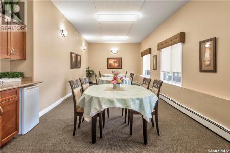 305 2781 WOODBRIDGE DRIVE, Prince Albert, Saskatchewan S6V 3Z9, Kanada