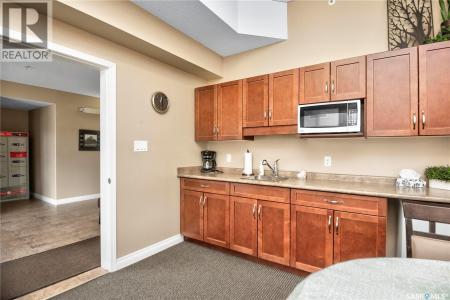 305 2781 WOODBRIDGE DRIVE, Prince Albert, Saskatchewan S6V 3Z9, Kanada