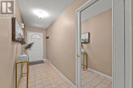 40 MUSEUM DRIVE, Orillia, אונטריו L3V 7T9, קנדה 