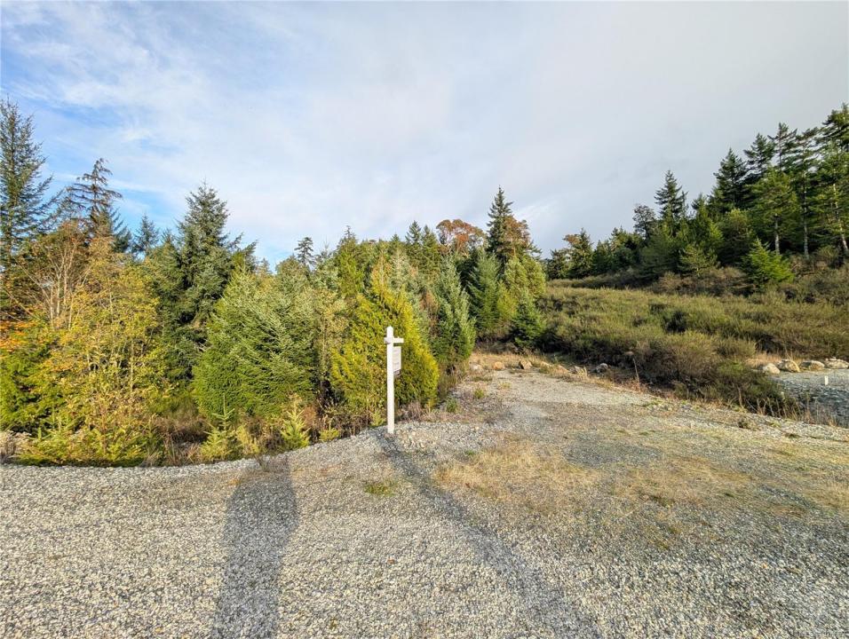 LOT 18 EAGLE DR, Shawnigan Lake, British Columbia V8H 2J1, Canada