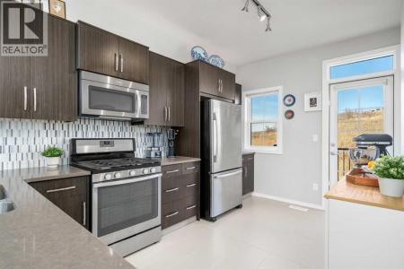 444 ASCOT CIRCLE SOUTHWEST, Calgary, Alberta T3H 0X3, Canada