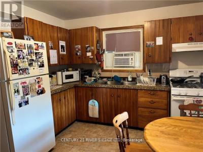 300 VICTOR ROAD, Prescott, 온타리오주 K0E 1T0, 캐나다