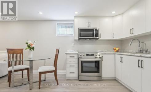 1151 LINDSAY DRIVE, Oakville (qe Queen Elizabeth), Ontario L6M 3B7, Canada