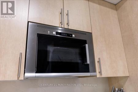 2545 SIMCOE STREET NORTH, Oshawa (windfields), Ontario L1L 0W3, Canada