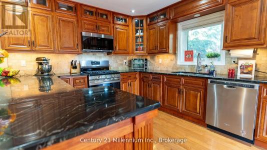 5 SUGAR MAPLE LANE, Wasaga Beach, Ontario L9Z 1P4, Canadá