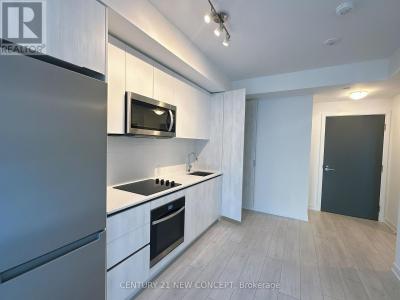 5858 YONGE STREET, Toronto (newtonbrook West), אונטריו M2M 0C6, קנדה 