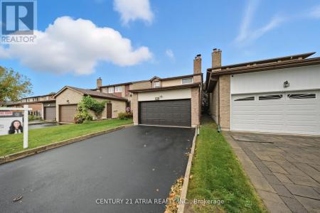 32 FIELDVIEW CRESCENT, Markham (milliken Mills West), オンタリオ L3R 3H7, カナダ