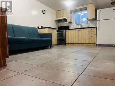 100 SUTHERLAND AVENUE, Brampton (madoc), Ontario L6V 2H7, Canada