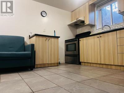 100 SUTHERLAND AVENUE, Brampton (madoc), Ontario L6V 2H7, Canada