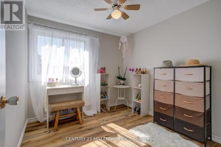 15 HASTING SQUARE, Brampton (central Park), Ontario L6S 2N8, Canada