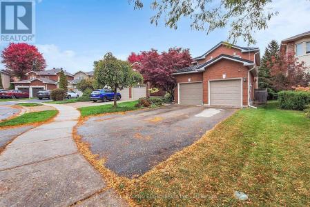 851 HILTON BOULEVARD, Newmarket (stonehaven-wyndham), Ontario L3X 2H7, Canada