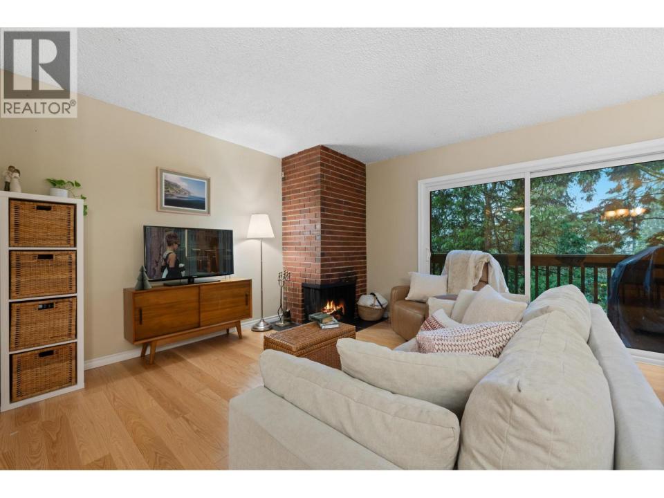 335A EVERGREEN DRIVE, Port Moody, British Columbia V3H 1S1, Canada