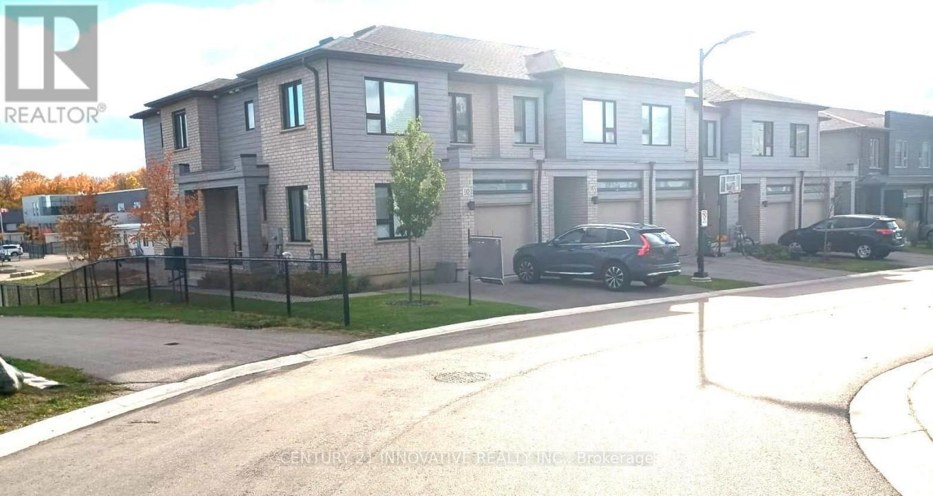 92 PONY WAY SOUTH, Kitchener, Ontario N2R 0R8, Canada