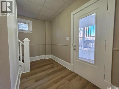 430 2ND AVENUE NE, Swift Current, Saskatchewan S9H 2E4, Kanada