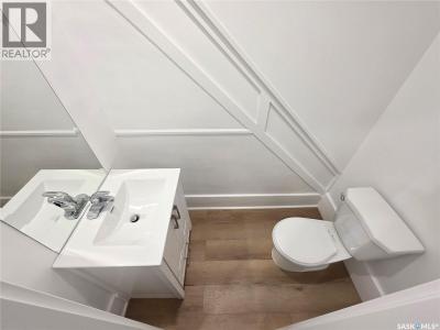 430 2ND AVENUE NE, Swift Current, Saskatchewan S9H 2E4, Kanada