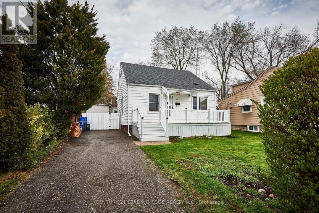 64 CEDAR STREET, Ajax (central), オンタリオ L1S 1V3, カナダ