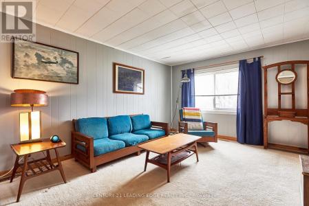 64 CEDAR STREET, Ajax (central), オンタリオ L1S 1V3, カナダ