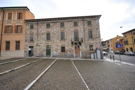 Via Unità d'Italia, Verona, Венето 37132, Италия