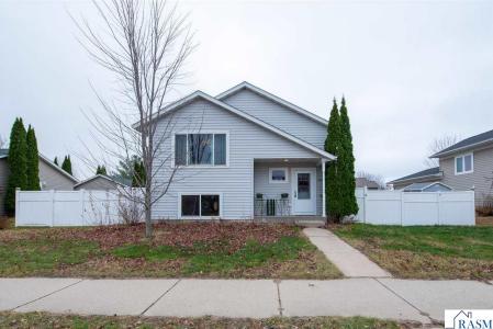 1006 Wettergren Street, St. Peter, Minnesota 56082, USA