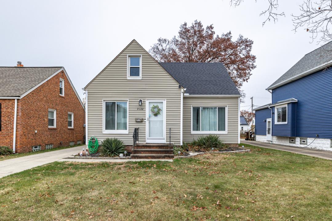 2922 Grovewood Ave., Parma, Ohio 44134