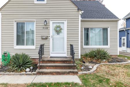 2922 Grovewood Ave., Parma, Ohio 44134