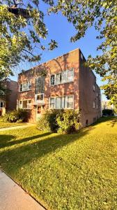 5501 N California Avenue #1N, Chicago, Illinois 60625, USA