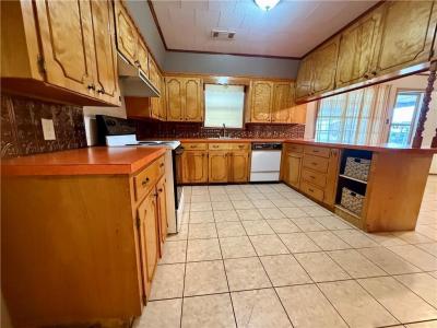 1402 N Park Street, Jonesville, 路易西安納州 71343, 美國