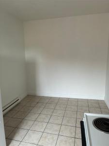 4915 Boul. Édouard-Montpetit, Montréal (Côte-des-Neiges/Notre-Dame-de-Grâce), 魁北克省 H3W 1R1, 加拿大