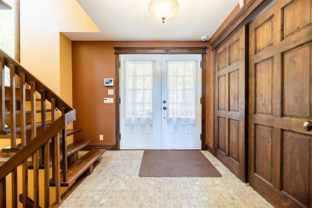 205A Ch. du Lac-Dufour, Mont-Tremblant, Quebec J8E 2H8, Kanada