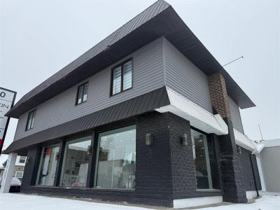 1500-1504  Boul. des Laurentides, Laval (Auteuil), Quebec H7M 2N7, Canada