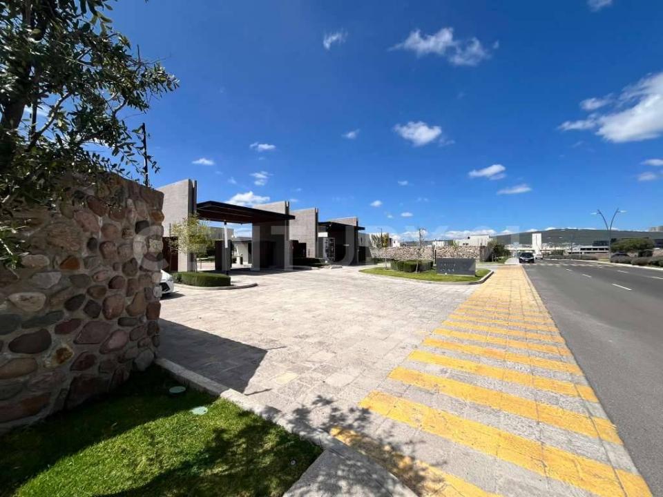 Avenida El Campanario, Cond. Santa Oliva No. 1012, Lote 87,, Querétaro, Querétaro 76146, Mexique