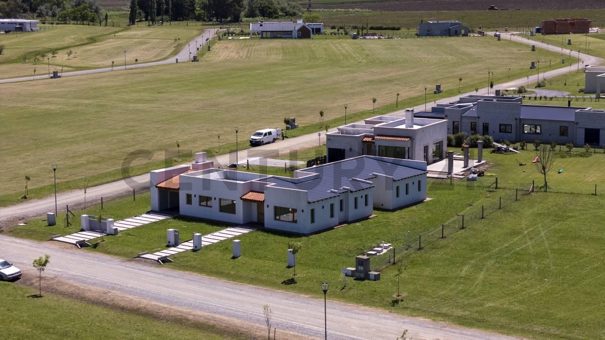 Club de Campo La Vaguada , Tandil, Buenos Aires (fuera De GBA) 7000, Arjantin