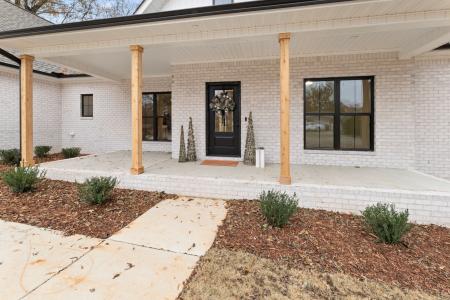 102 King St., Muscle Shoals, Alabama 35661, USA