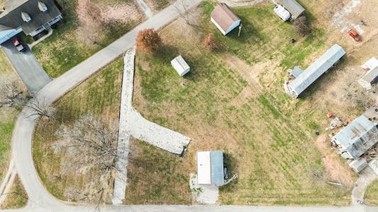 214 E Front St., Bucklin, Missouri 64631, Estados Unidos